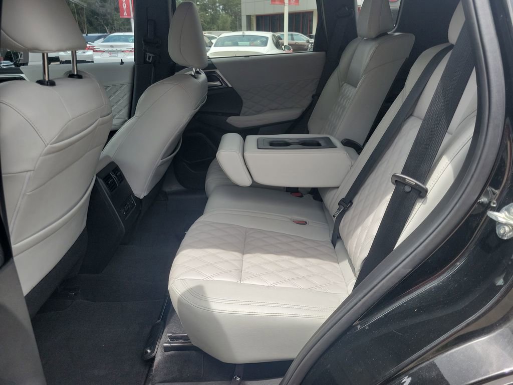 Used 2024 Mitsubishi Outlander SEL FWD image 17