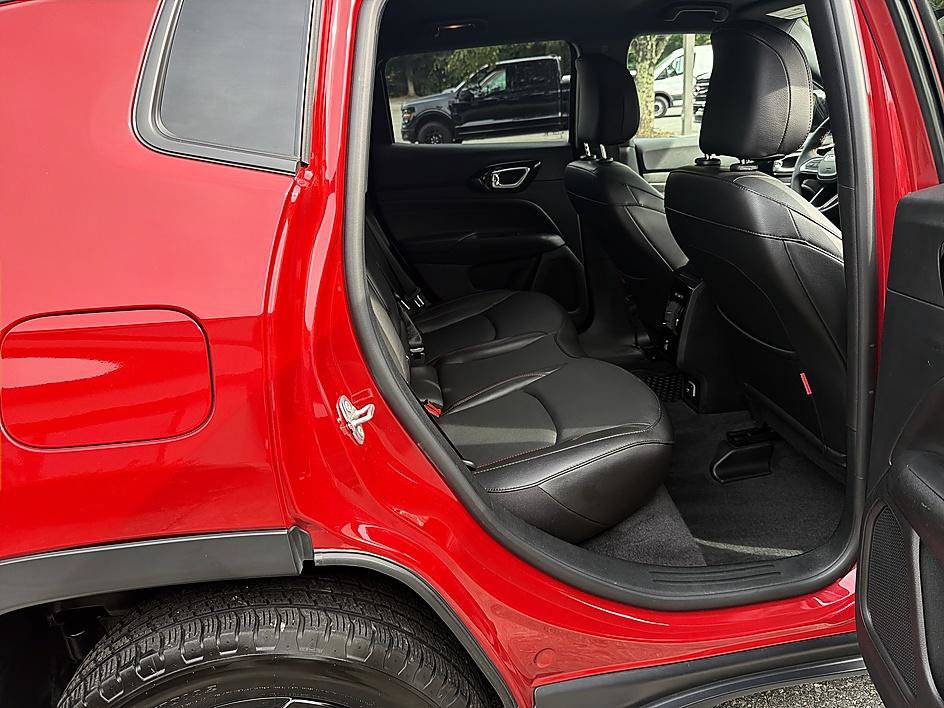Used 2023 Jeep Compass Trailhawk w/ Trailhawk Elite Group AWD/4WD image 22