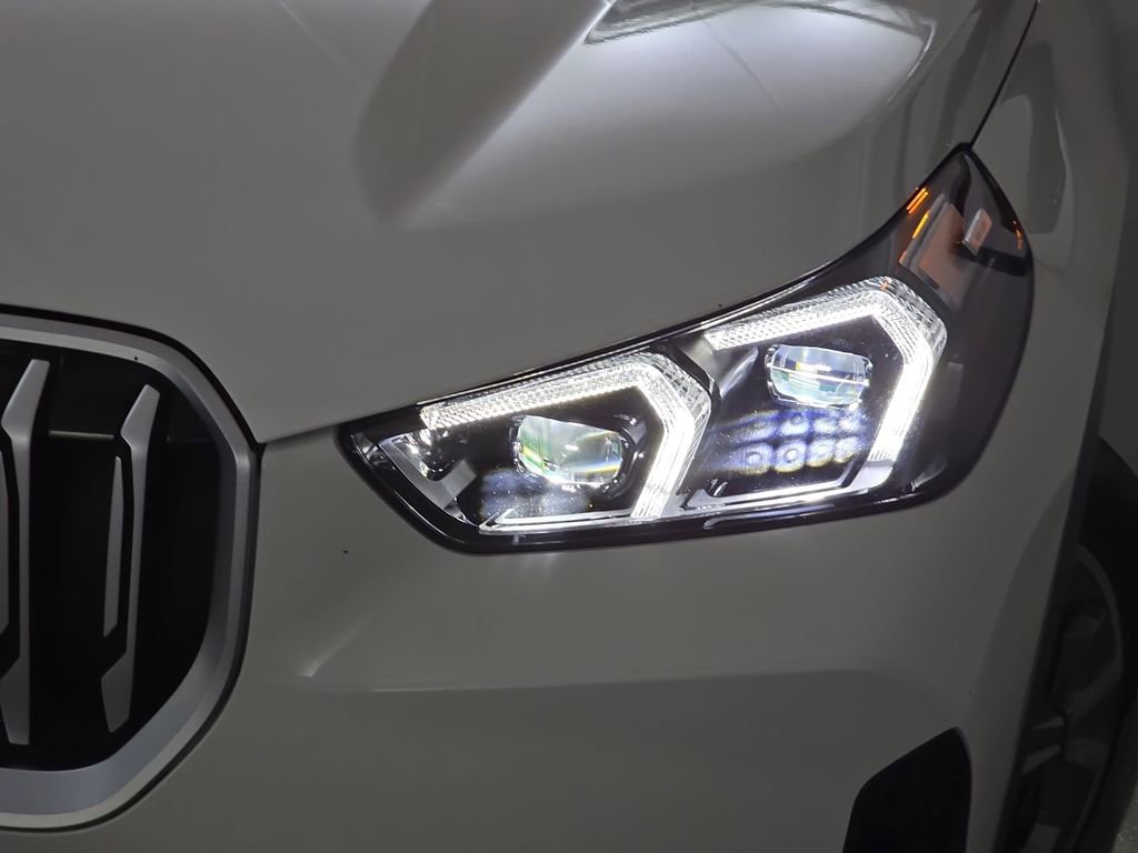 Used 2025 BMW X1 xDrive28i AWD/4WD image 32
