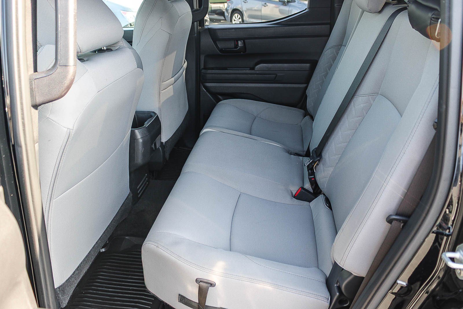 Used 2025 Toyota Tacoma SR5 AWD/4WD image 19