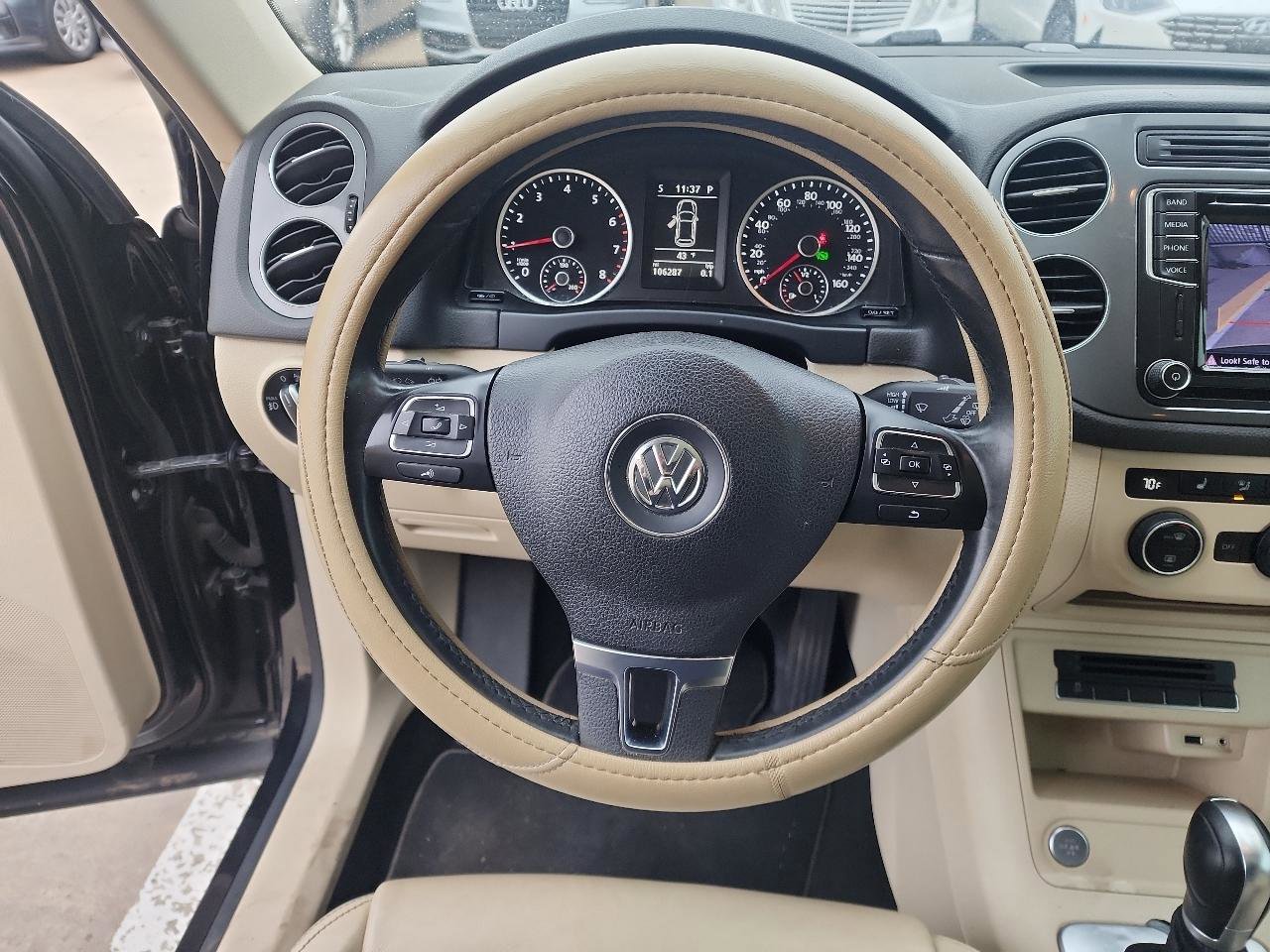Used 2016 Volkswagen Tiguan SEL image 14