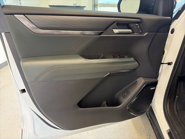 Used 2025 GMC Acadia AT4 w/ Luxury Package image 46