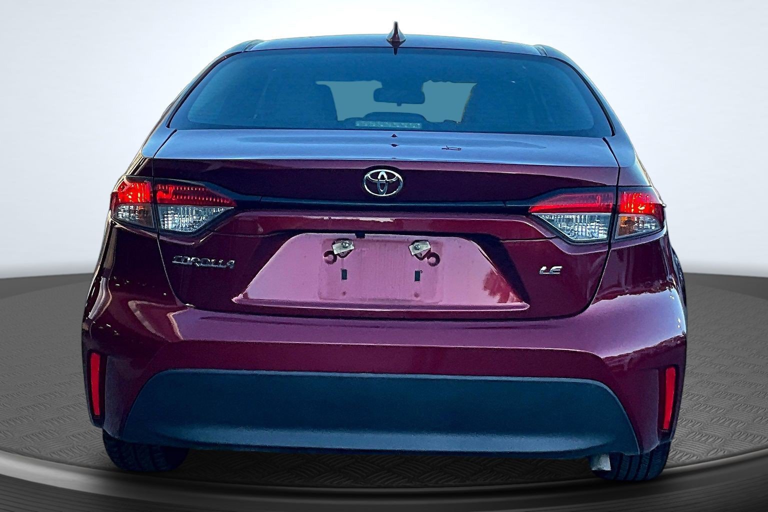 Used 2024 Toyota Corolla LE FWD image 4