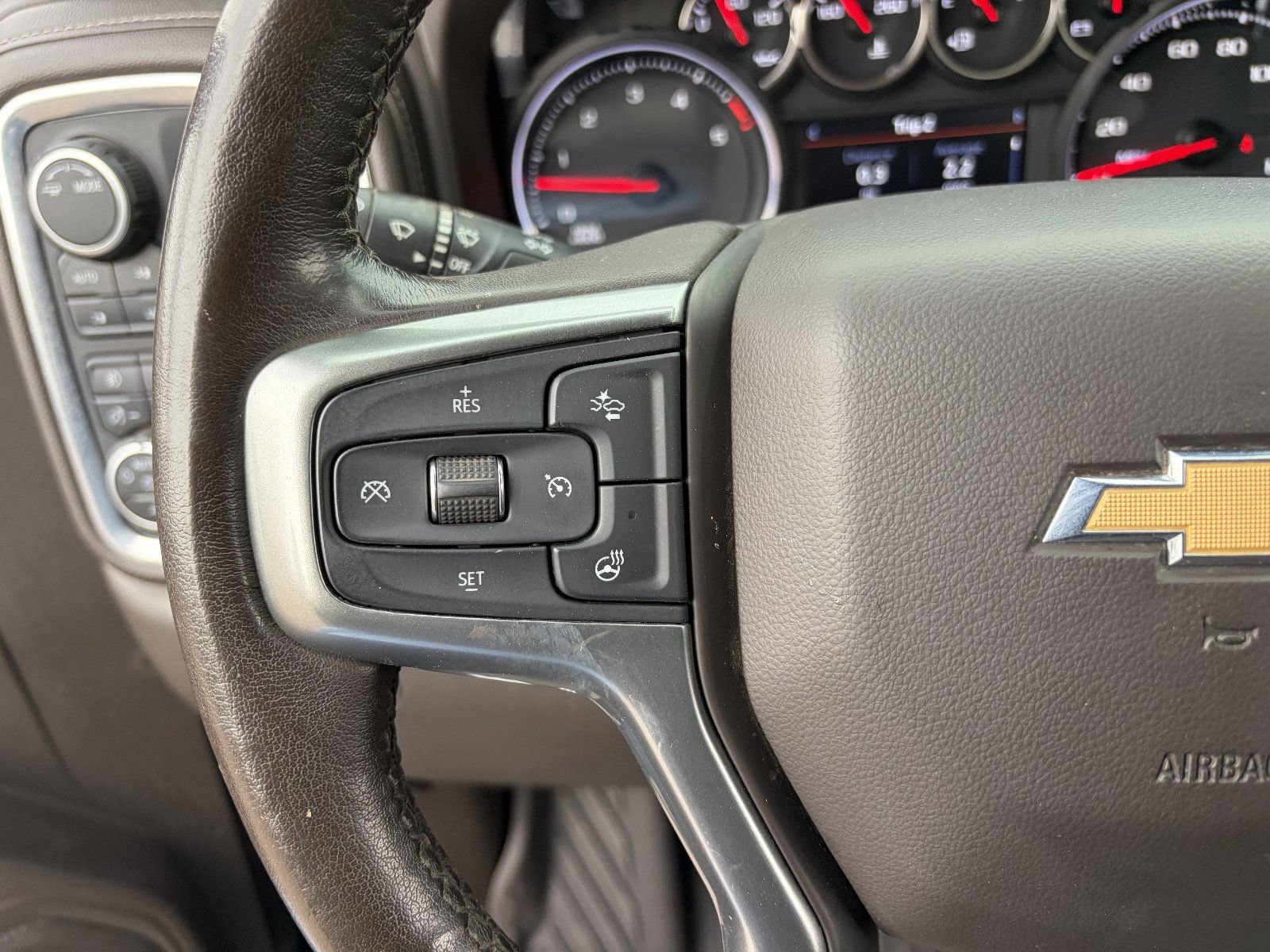 Certified 2022 Chevrolet Silverado 3500 LTZ w/ LTZ Plus Package AWD/4WD image 25