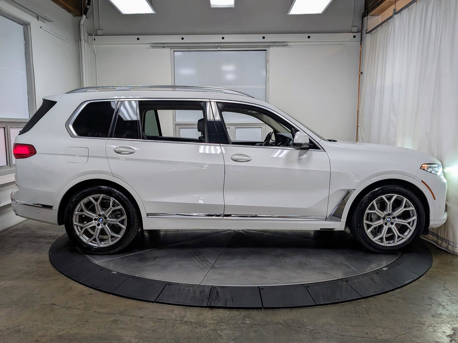 Used 2019 BMW X7 xDrive50i image 10