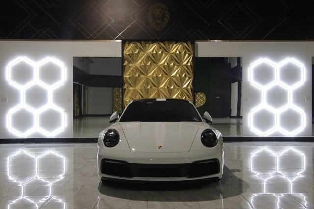 Used 2020 Porsche 911 Carrera RWD image 2