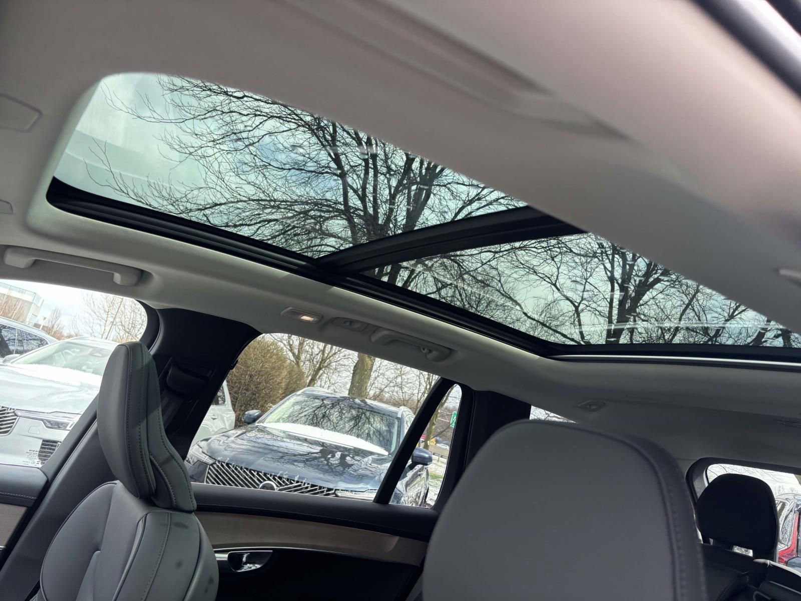New 2026 Volvo XC90 B5 Core w/ Protection Package Premier AWD/4WD image 25