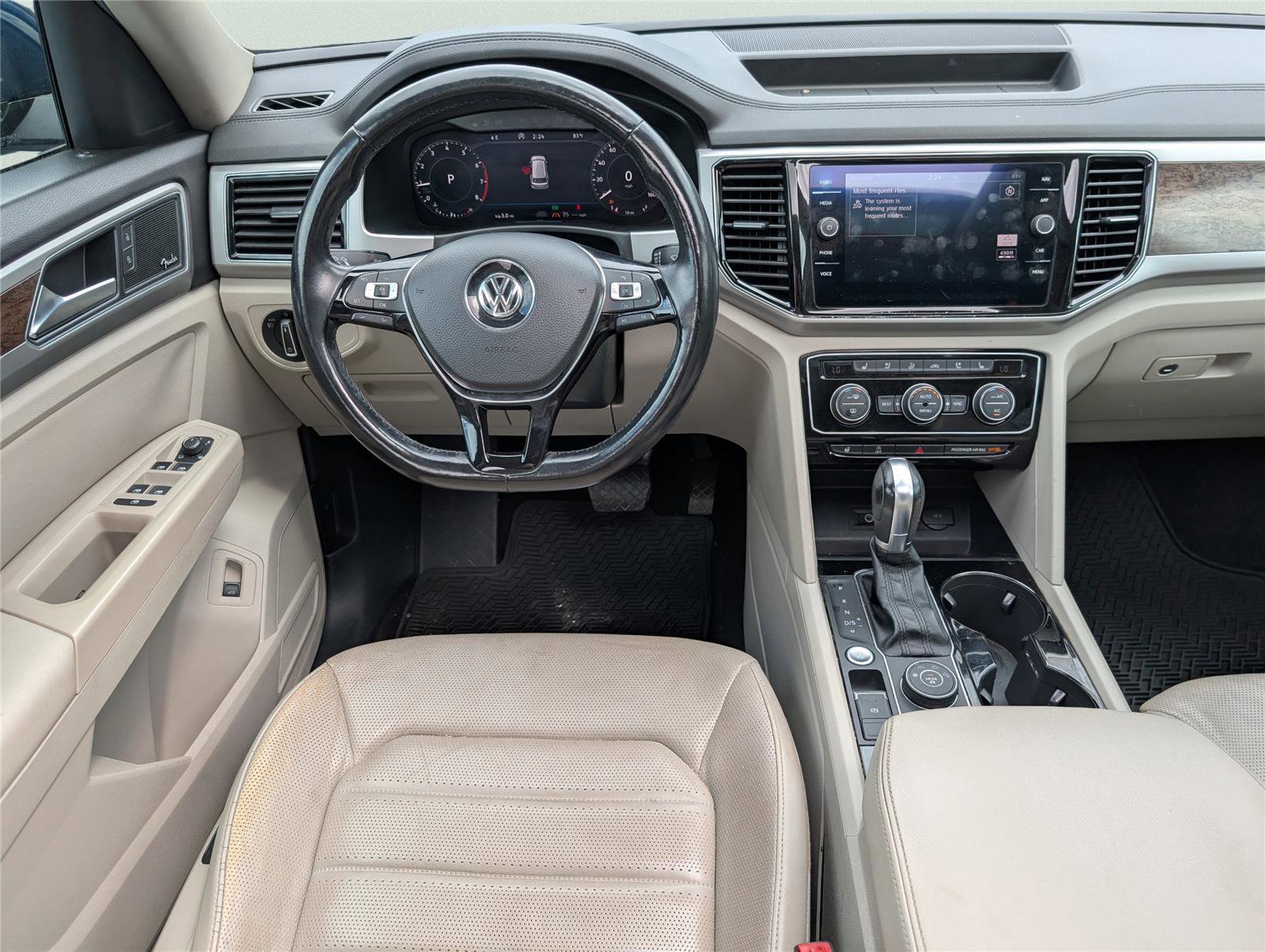 Used 2018 Volkswagen Atlas SEL Premium image 17