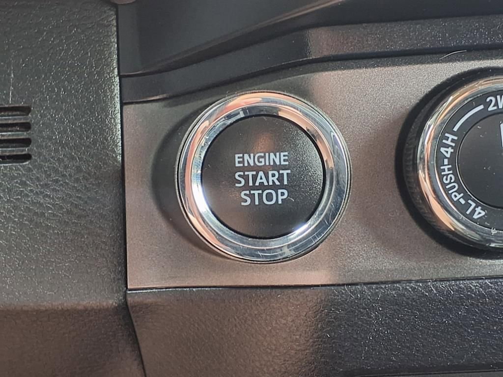 Used 2021 Toyota Tacoma TRD Sport image 31