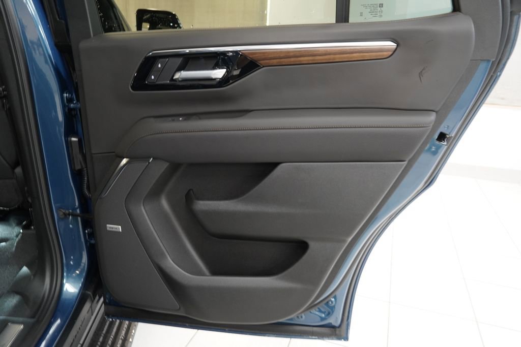 New 2026 Chevrolet Tahoe High Country AWD/4WD image 34