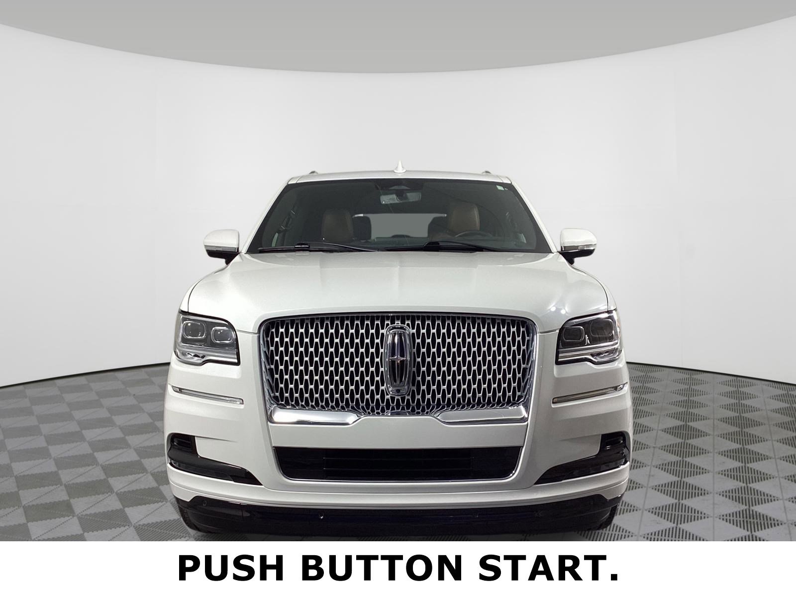 Used 2024 Lincoln Navigator Reserve image 7