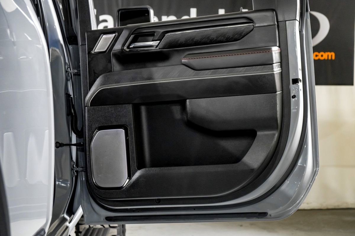 Used 2024 GMC Sierra 2500 AT4X image 37