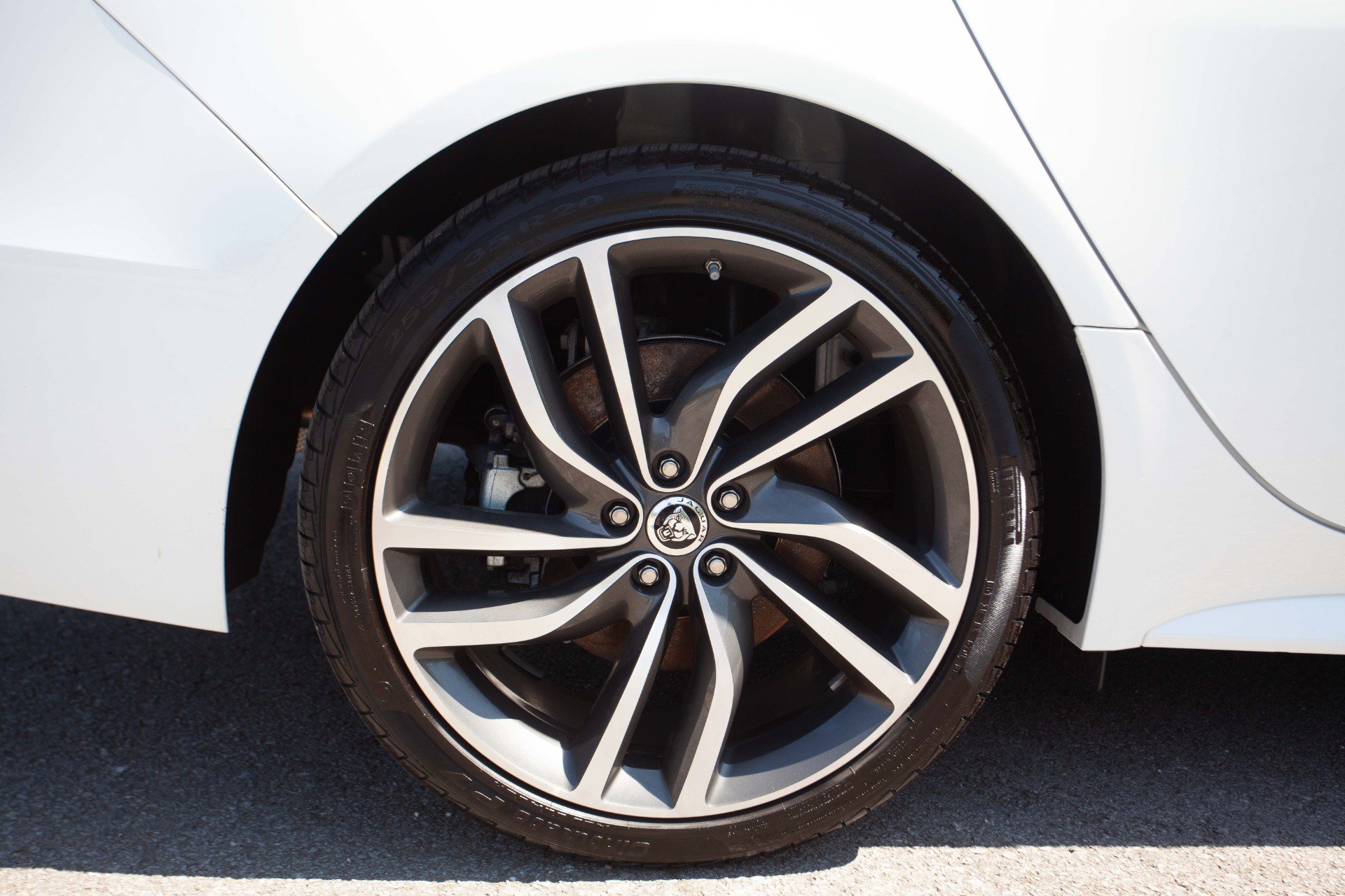 Used 2024 Jaguar XF R-Dynamic SE AWD/4WD image 46