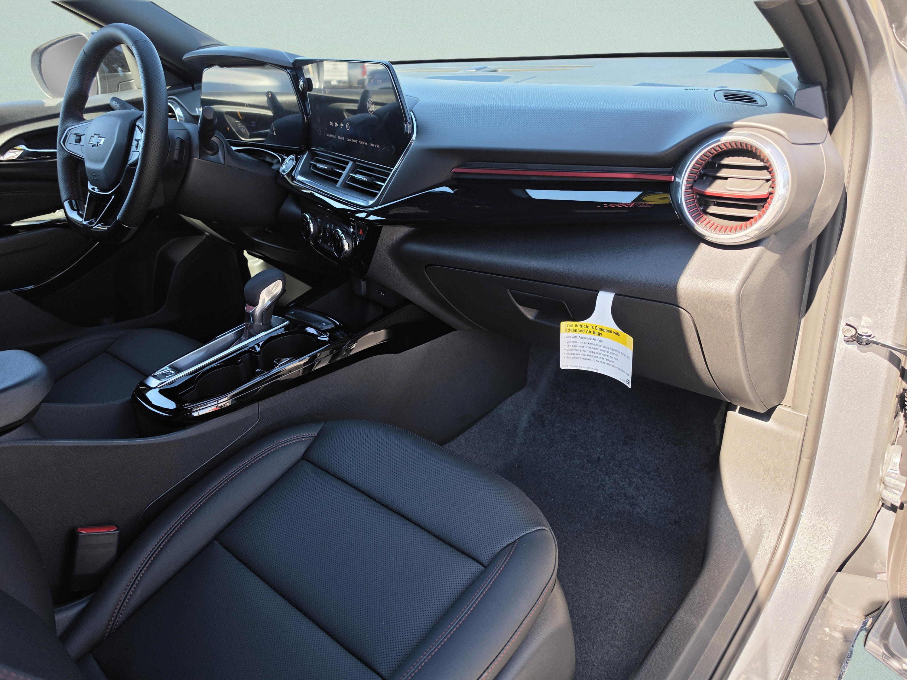 New 2026 Chevrolet Trax RS w/ Driver Confidence Package FWD image 17