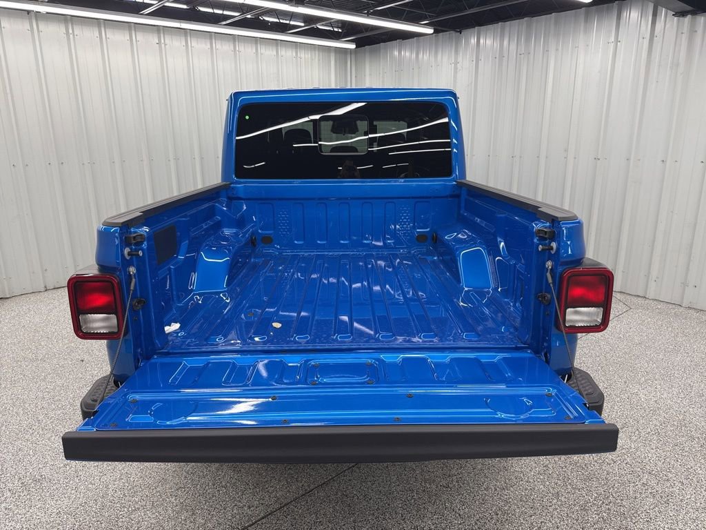 New 2026 Jeep Gladiator Sport image 9