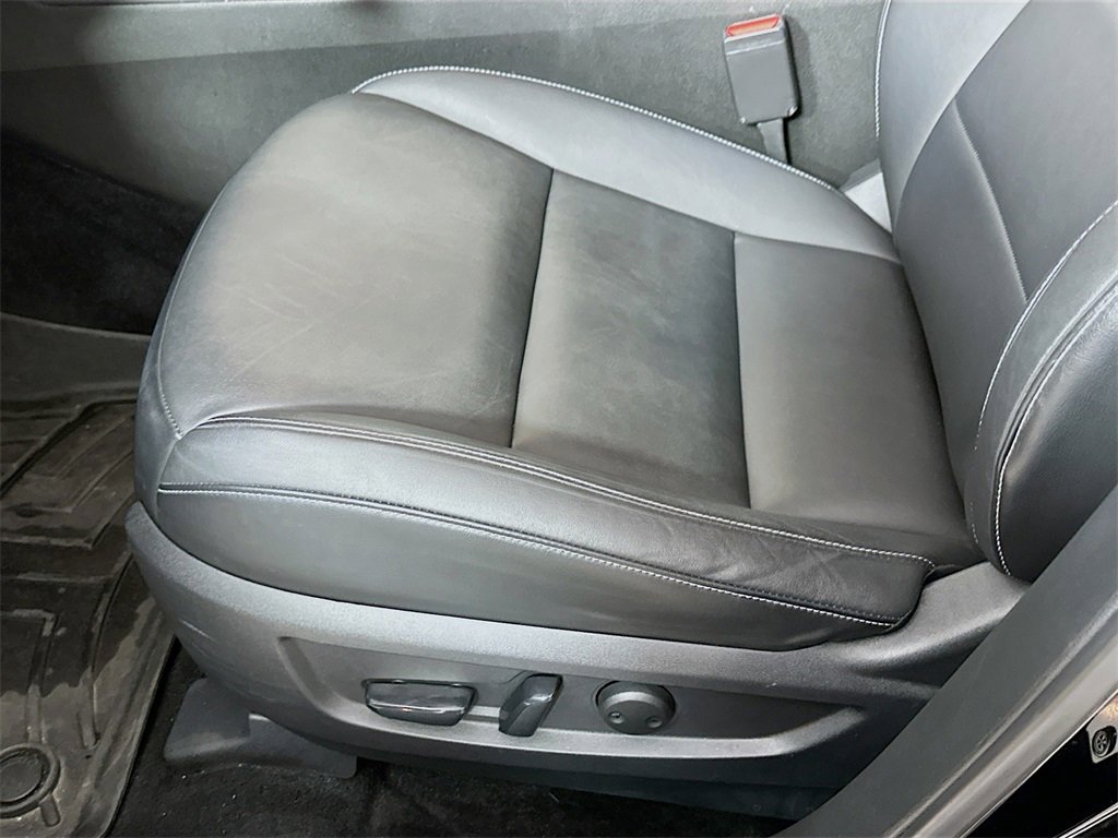 Used 2021 INFINITI QX50 Luxe w/ Appearance Package image 9