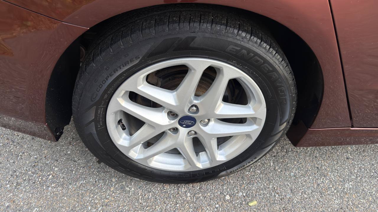 Used 2016 Ford Fusion SE FWD image 49