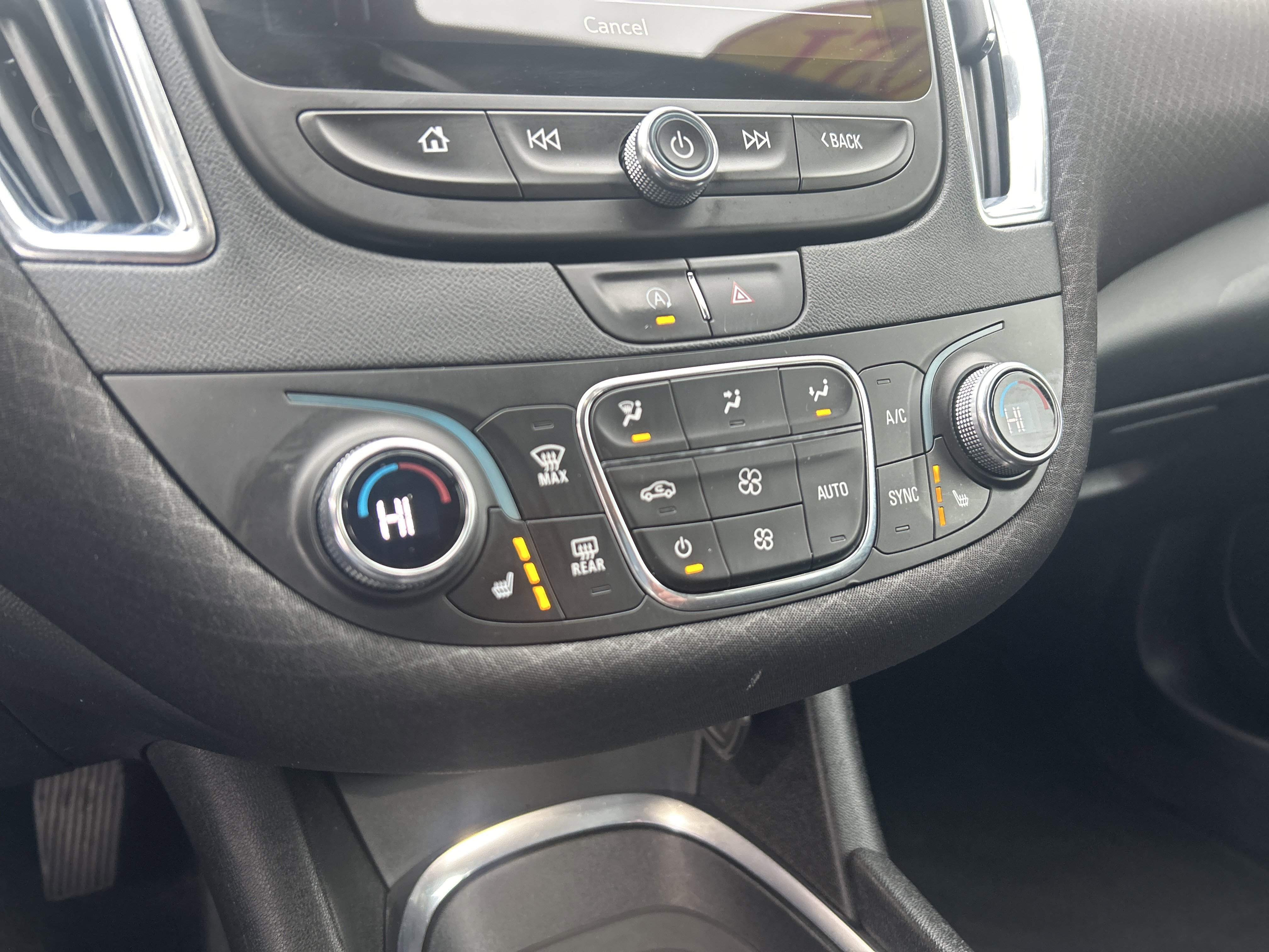 Used 2021 Chevrolet Malibu LT image 20