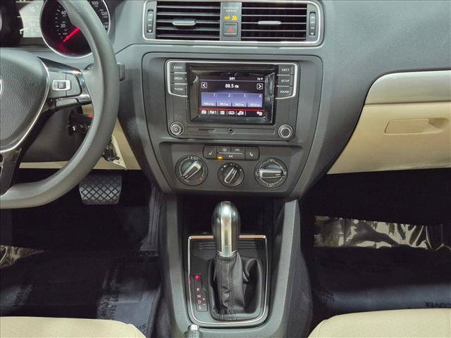 Used 2018 Volkswagen Jetta Wolfsburg Edition FWD image 14