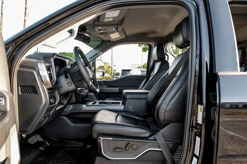Used 2024 Ford F250 Lariat w/ Sport Appearance Package AWD/4WD image 28
