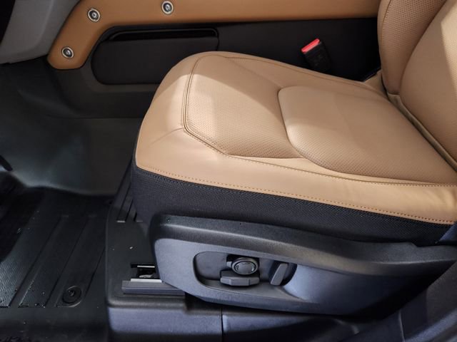 New 2026 Land Rover Defender 110 V8 image 25