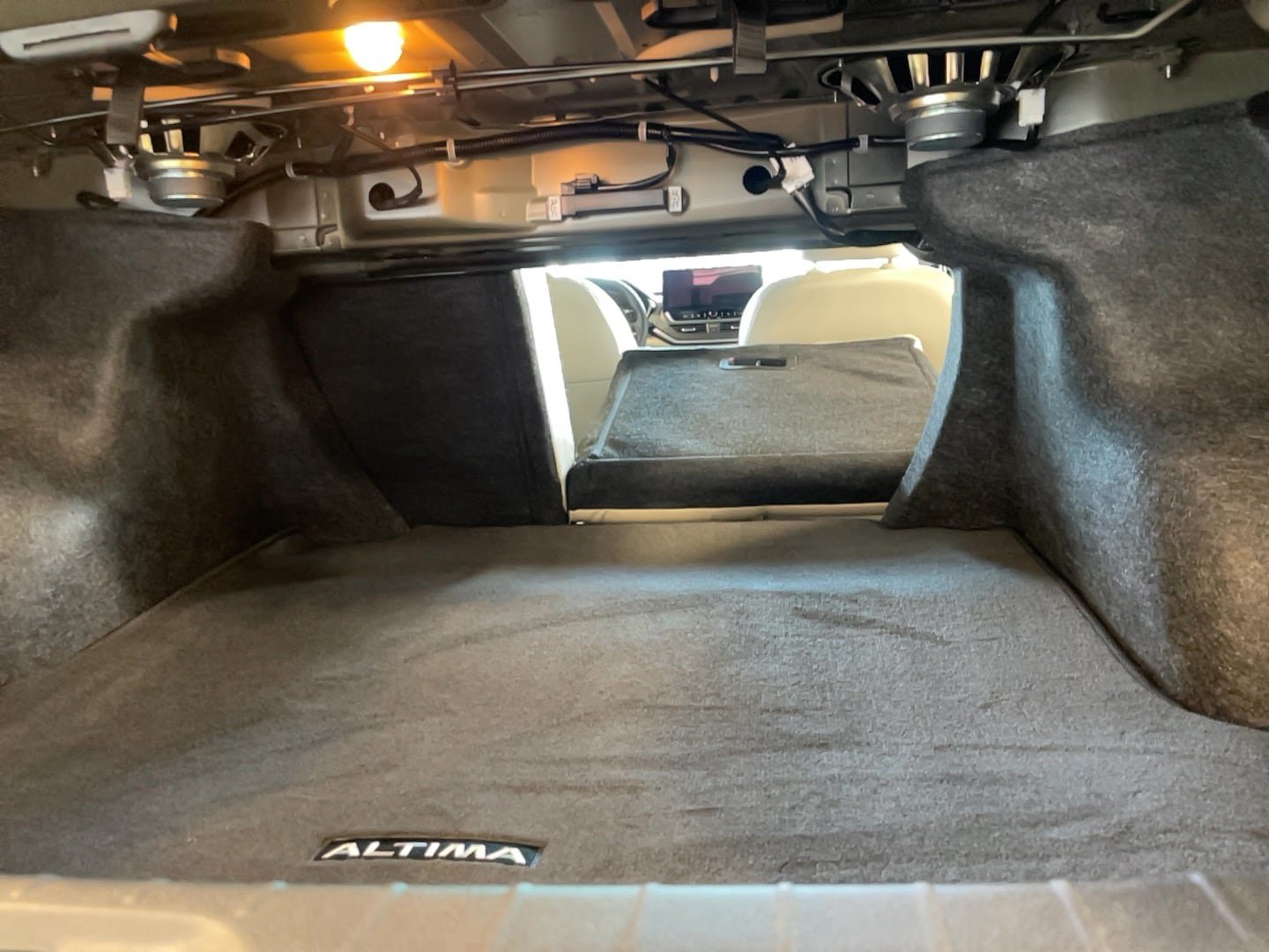 Used 2025 Nissan Altima 2.5 SL AWD/4WD image 19