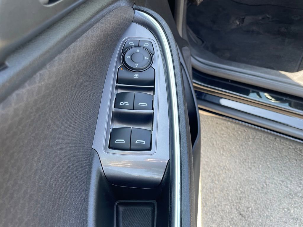 Used 2018 Chevrolet Malibu LT FWD image 11