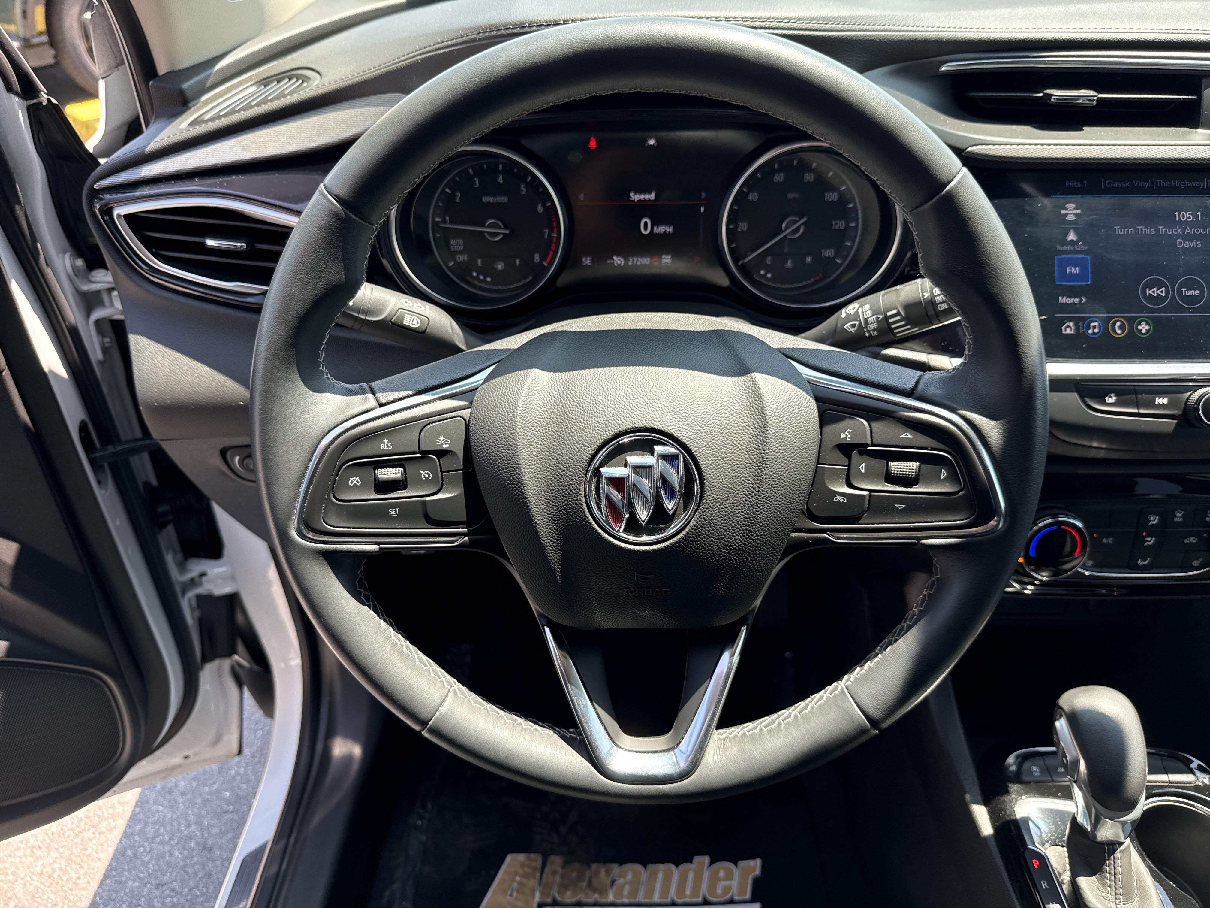 Used 2022 Buick Encore GX Preferred w/ Cold Weather Comfort Package AWD/4WD image 17
