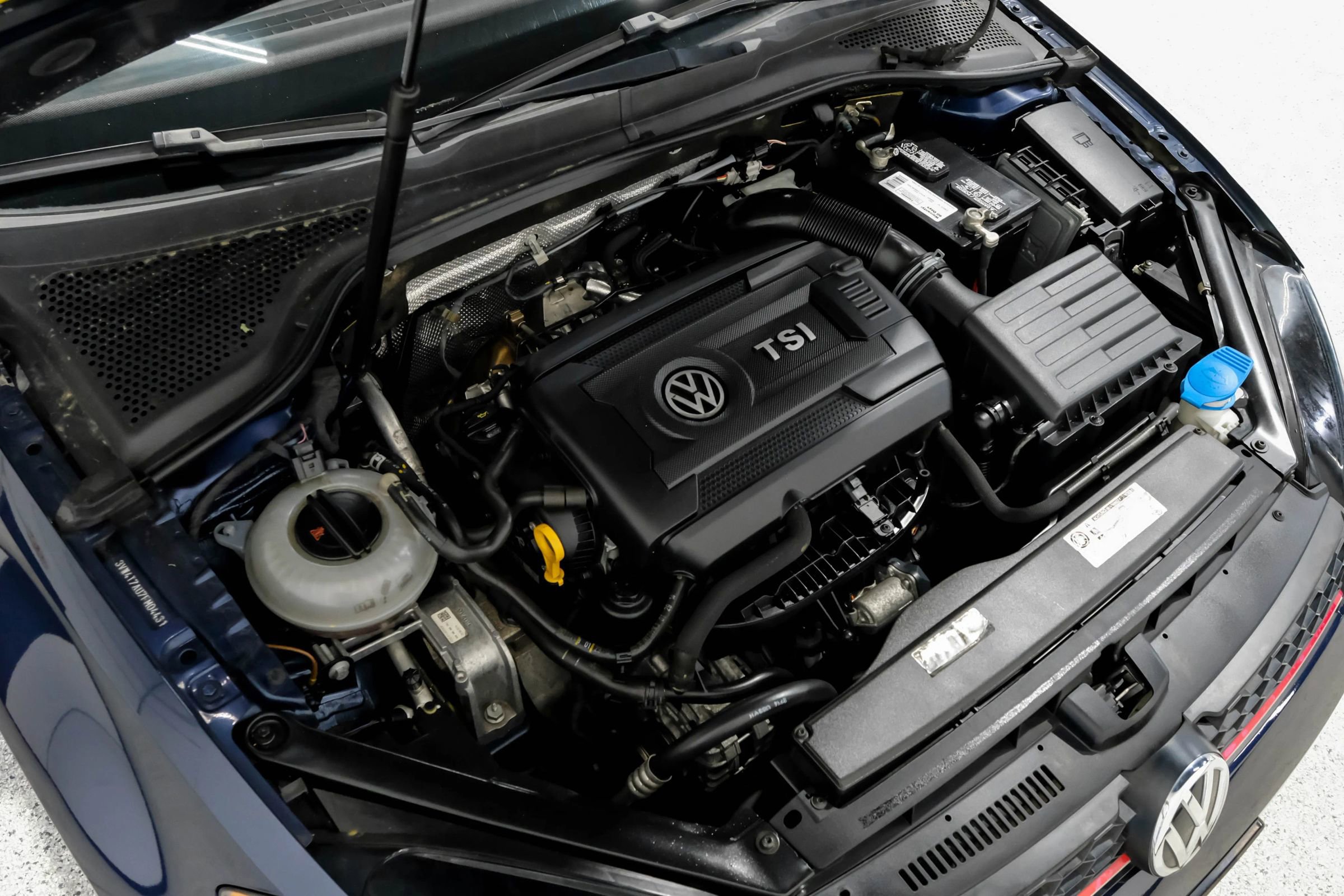 Used 2015 Volkswagen GTI SE FWD image 60