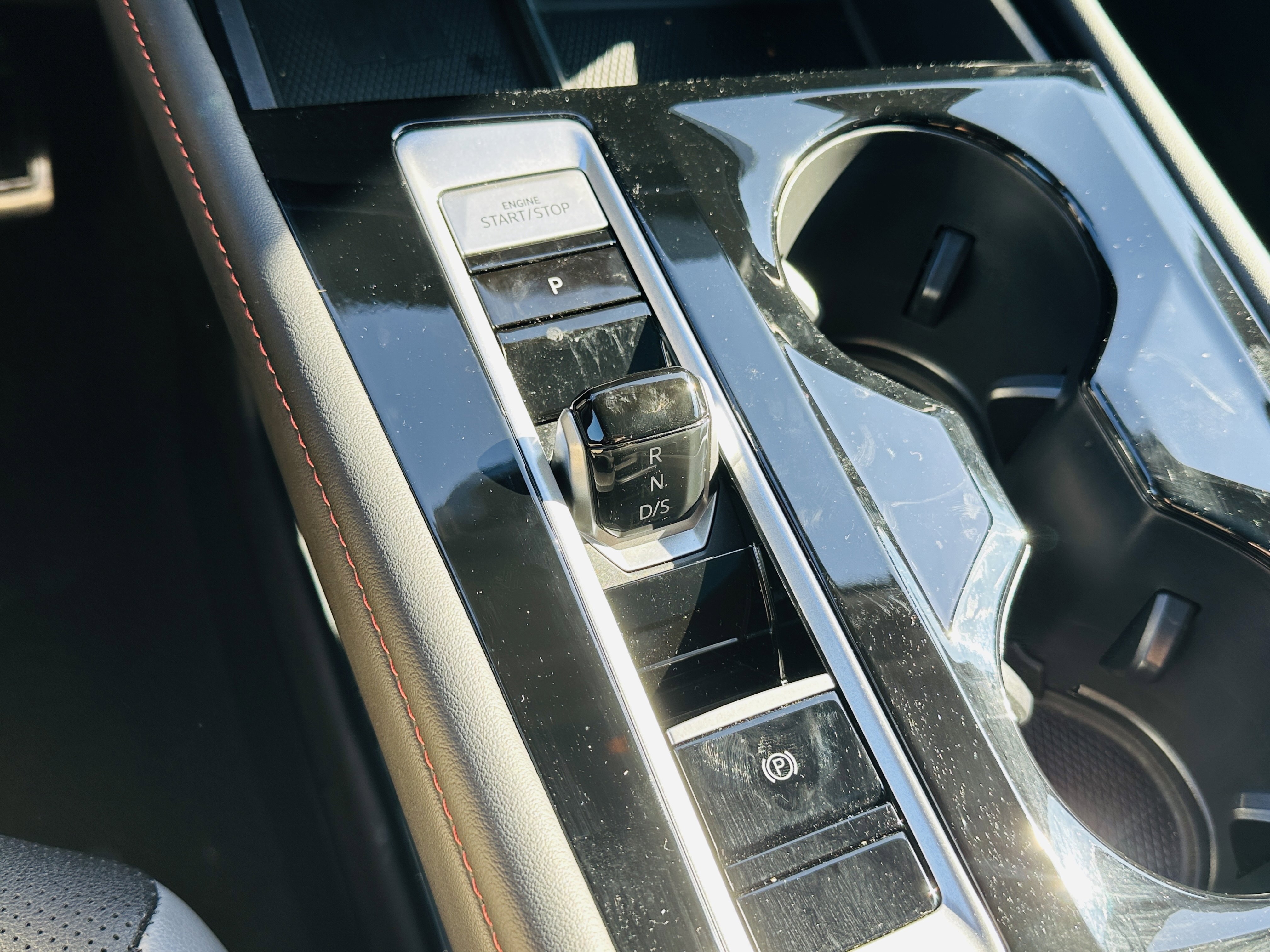 Used 2024 Volkswagen Atlas Peak Edition SEL image 17