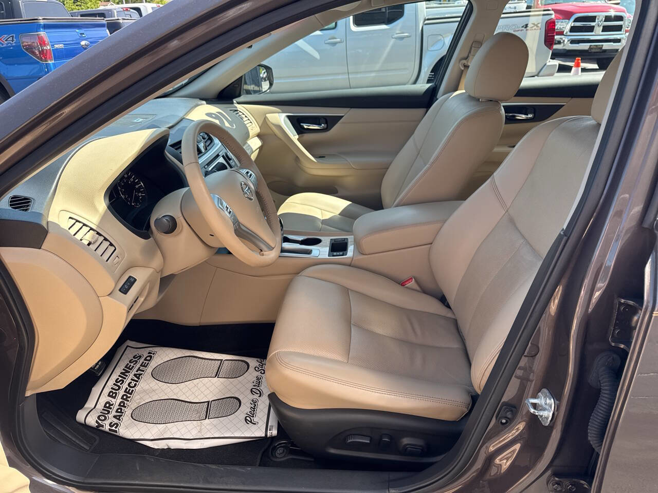 Used 2016 Nissan Altima 2.5 SL w/ 2.5 Technology w/LED Package image 12