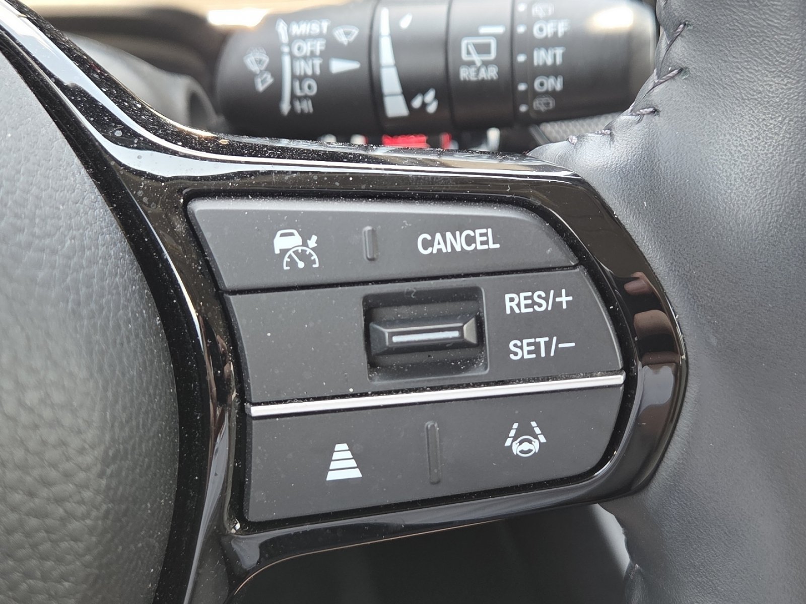 Used 2024 Honda CR-V EX-L image 8
