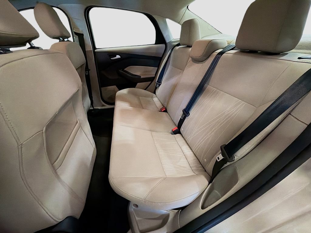 Used 2017 Ford Focus SE FWD image 23