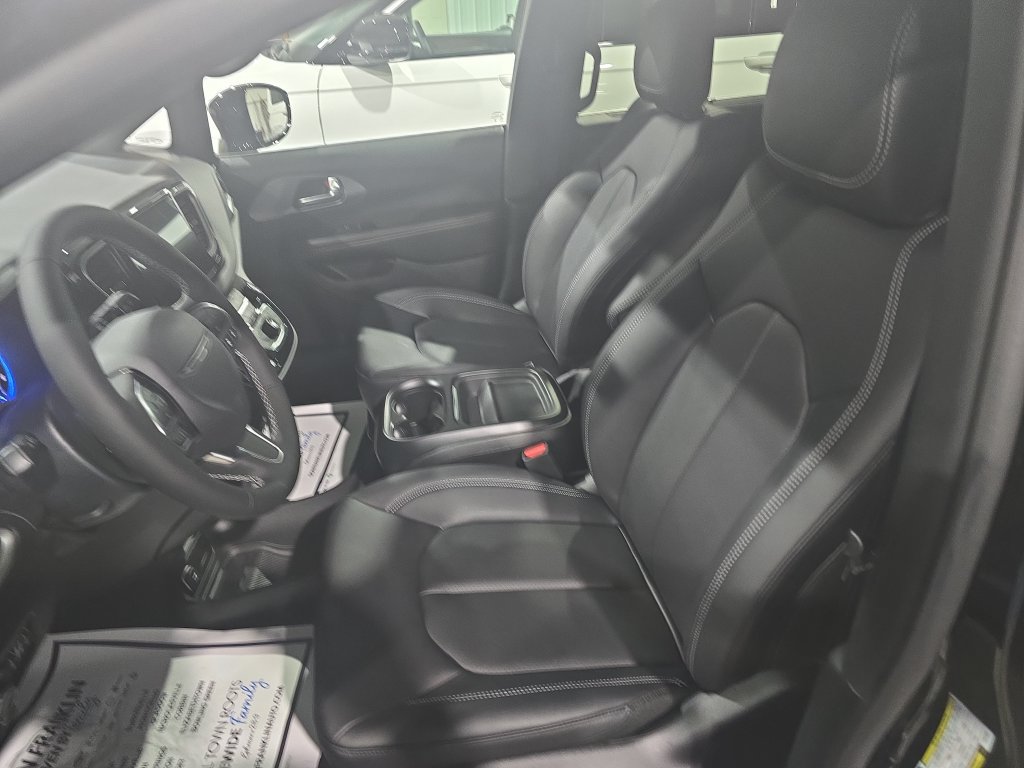 New 2027 Chrysler Pacifica LX FWD image 13