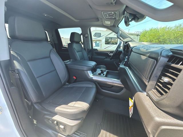 Used 2025 Chevrolet Silverado 2500 LTZ w/ LTZ Plus Package AWD/4WD image 29