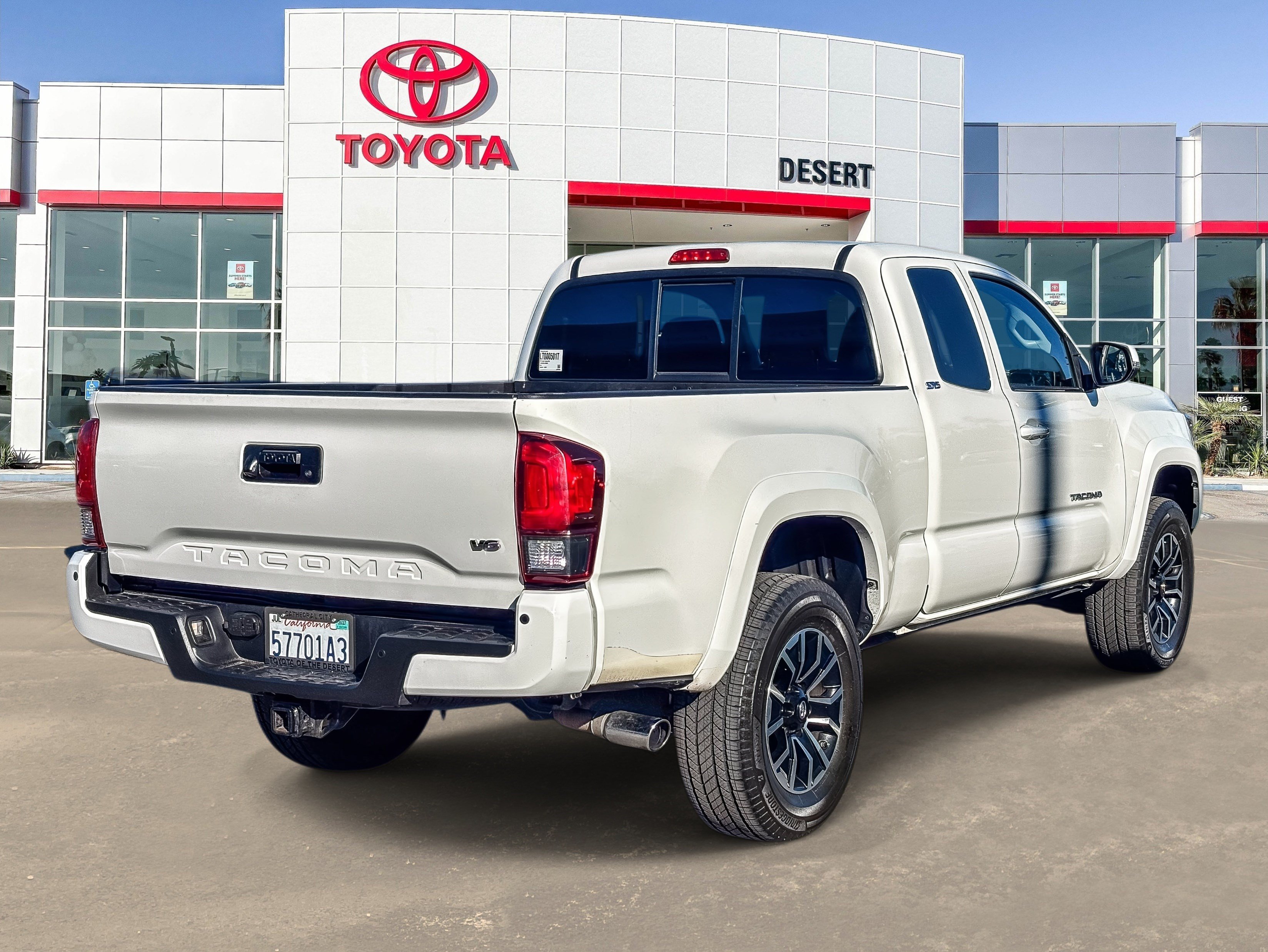 Used 2020 Toyota Tacoma SR5 RWD image 7