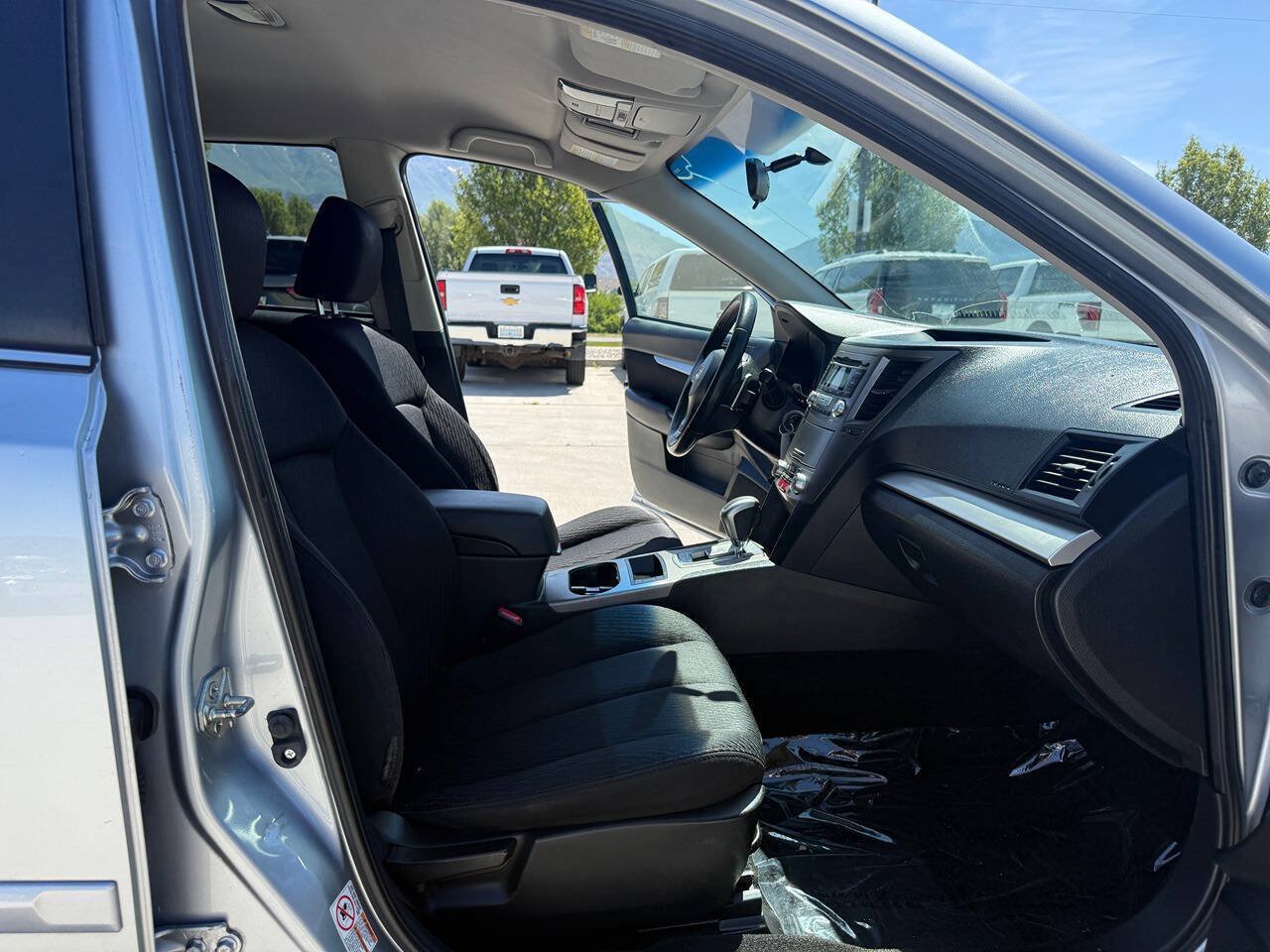 Used 2012 Subaru Outback 2.5i Premium AWD/4WD image 19