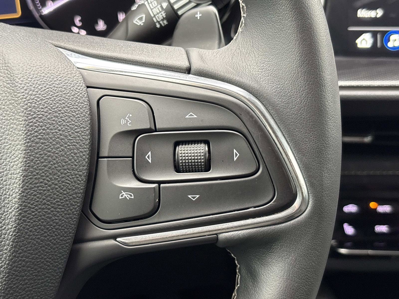 Certified 2023 Buick Envision Essence image 18