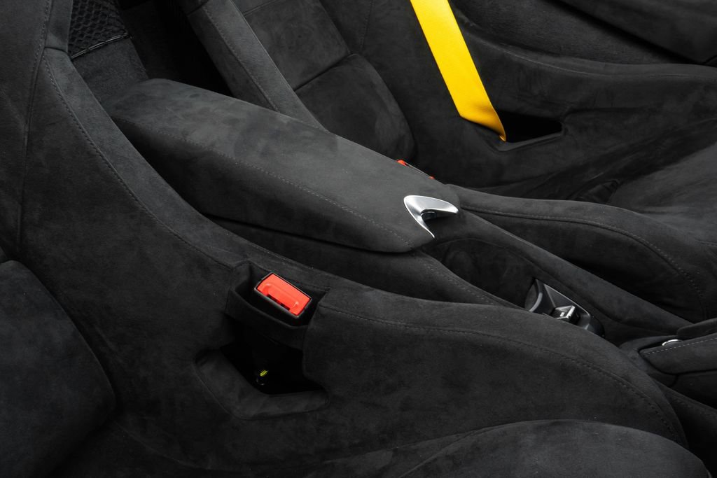 Used 2024 McLaren 750S Spider image 37