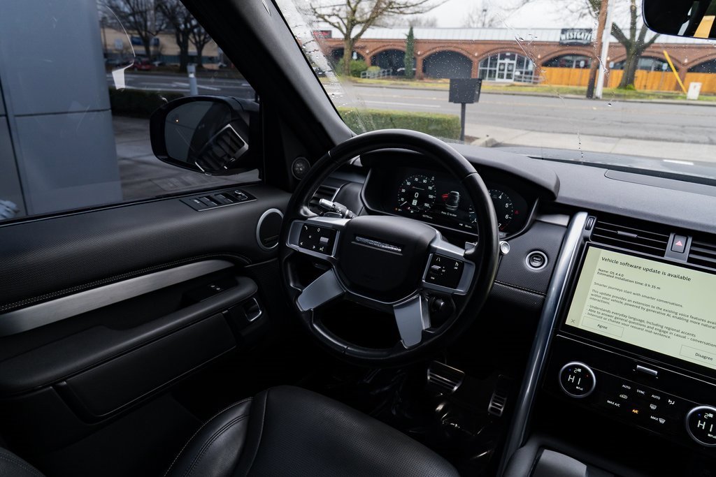 Used 2021 Land Rover Discovery S R-Dynamic image 12