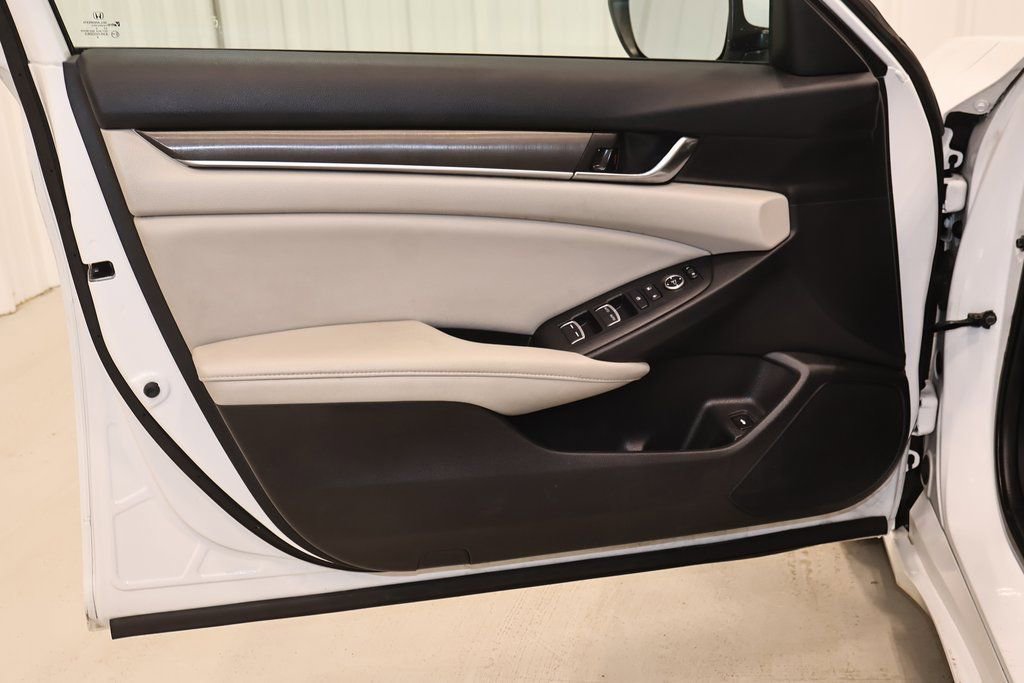Used 2019 Honda Accord LX image 11