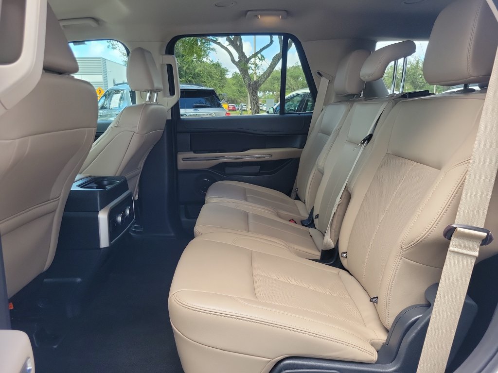 Certified 2023 Ford Expedition XLT RWD image 7