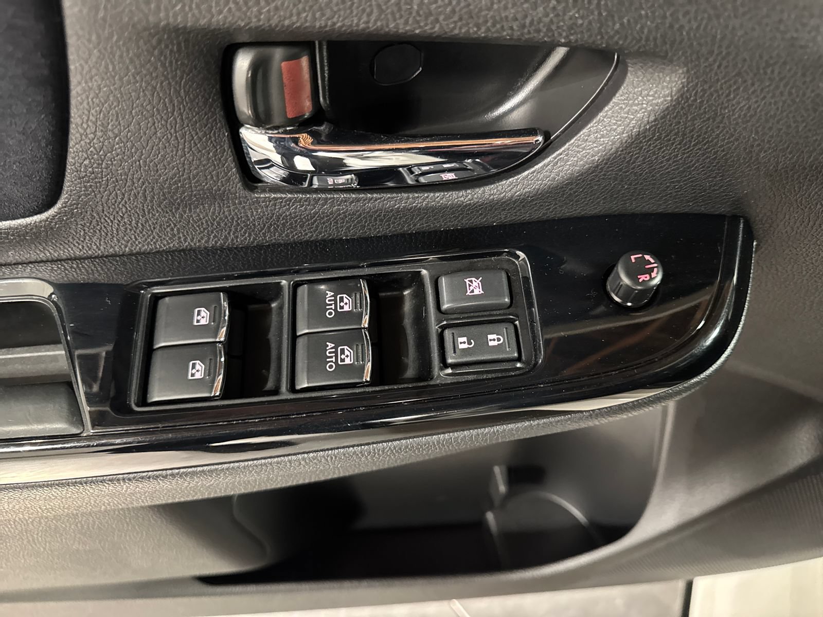 Used 2019 Subaru WRX STI AWD/4WD image 14