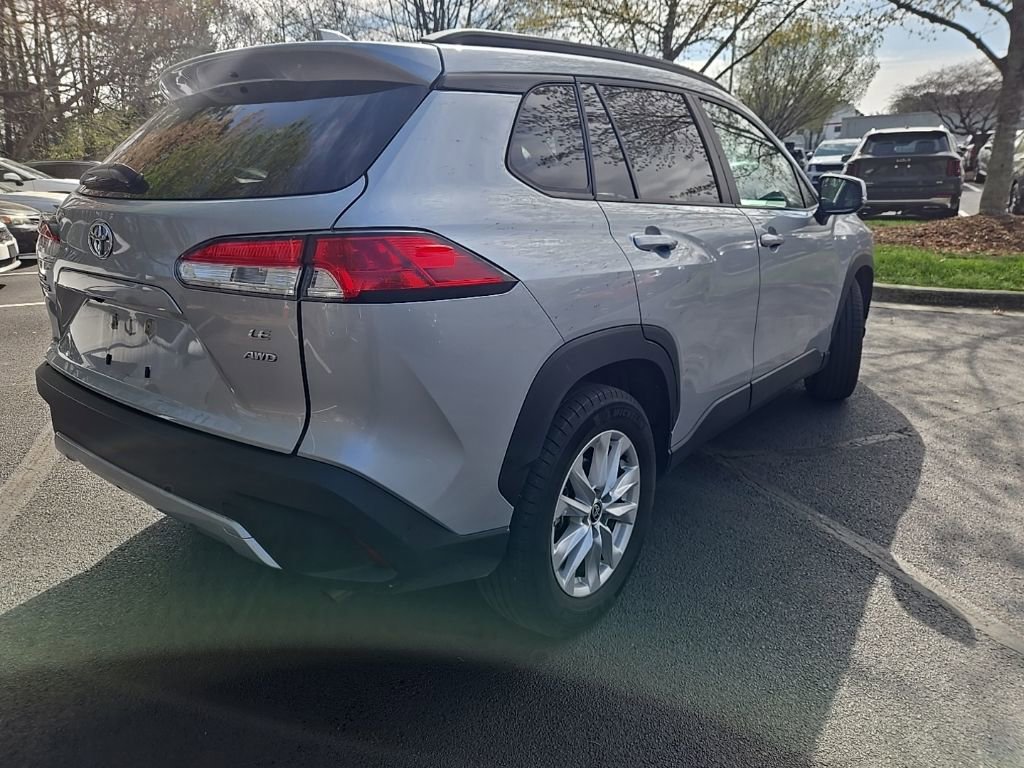 Used 2024 Toyota Corolla Cross LE image 10