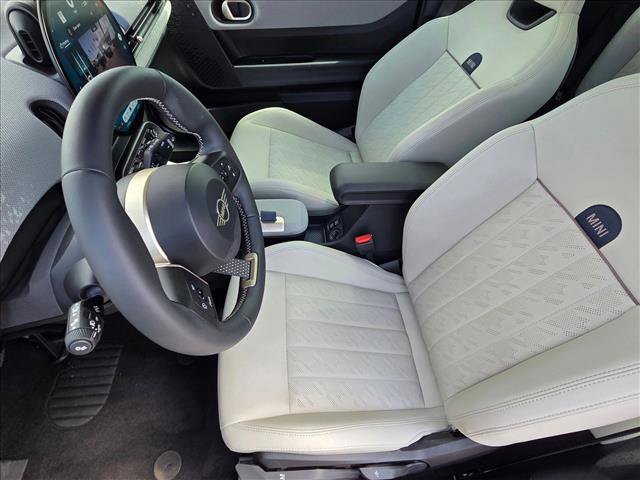 Used 2025 MINI Cooper S FWD image 15