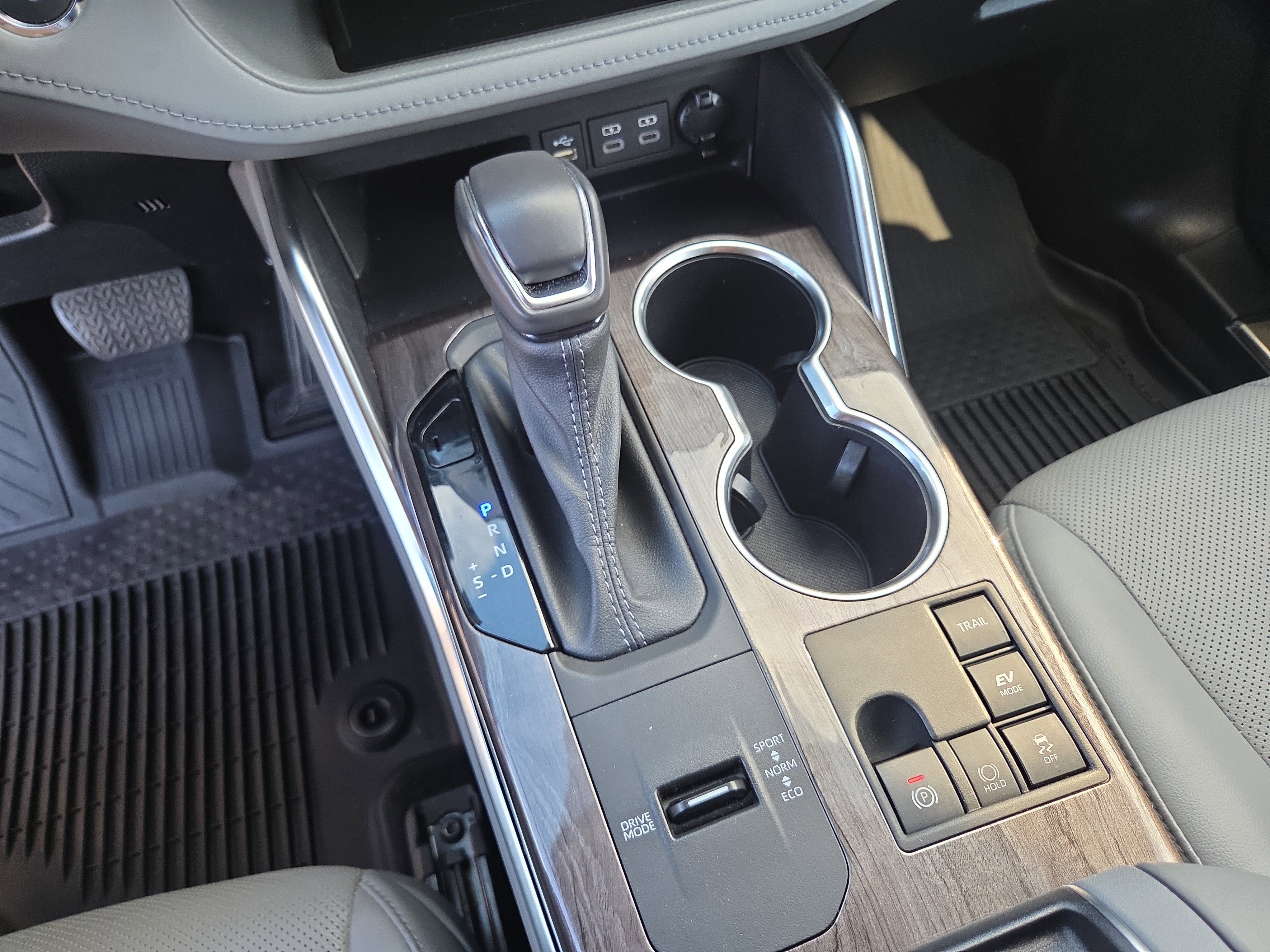 Used 2023 Toyota Highlander Platinum AWD/4WD image 28