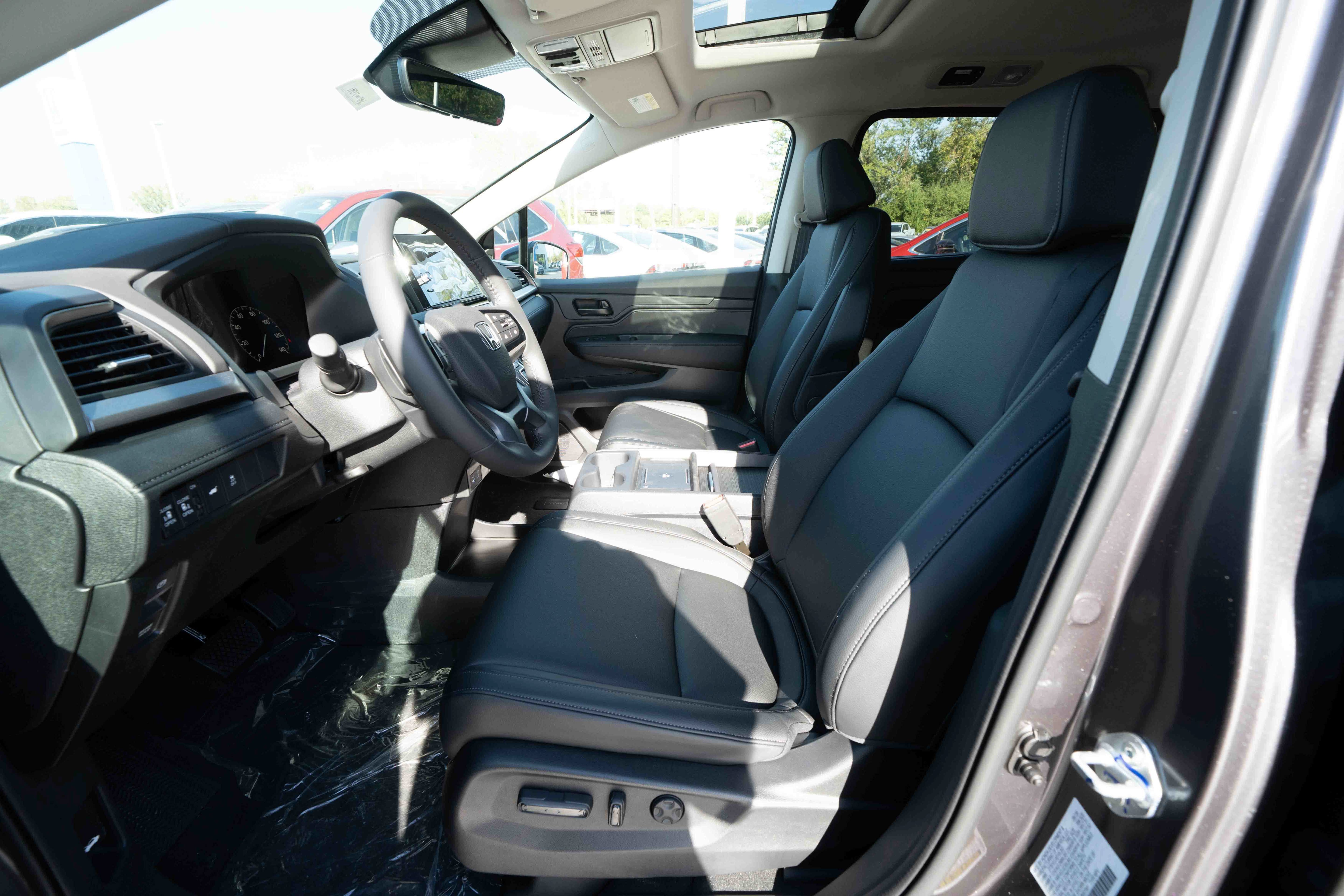 New 2027 Honda Odyssey EX-L image 9