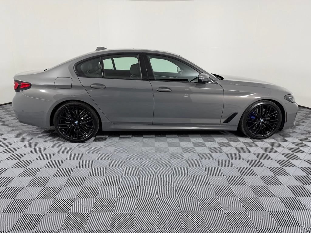 Used 2022 BMW M550i xDrive AWD/4WD image 11