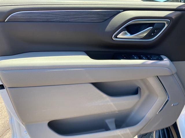 Used 2022 GMC Yukon XL SLT w/ SLT Luxury Package AWD/4WD image 17