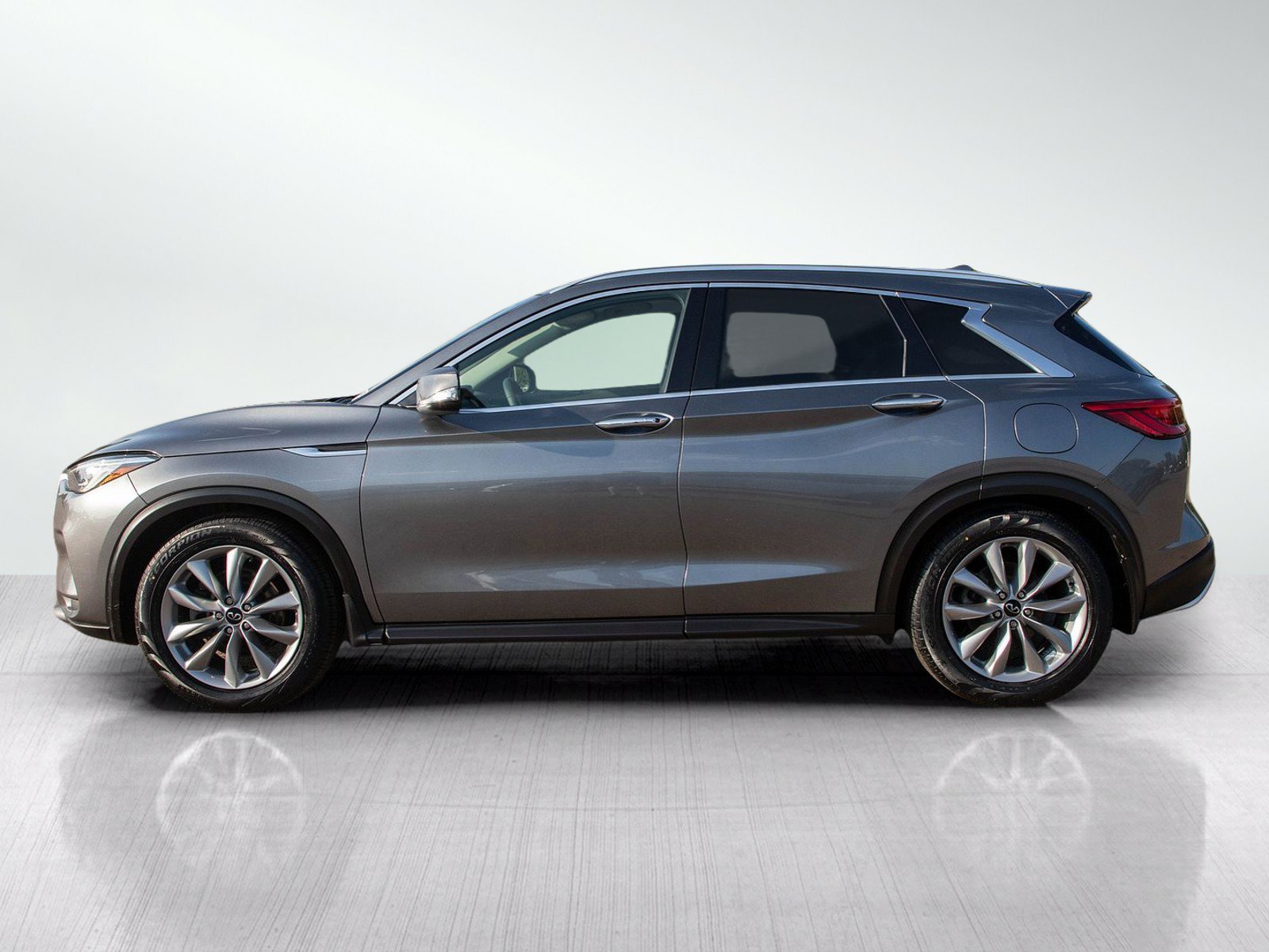 Used 2020 INFINITI QX50 Luxe w/ Navigation Package AWD/4WD image 2